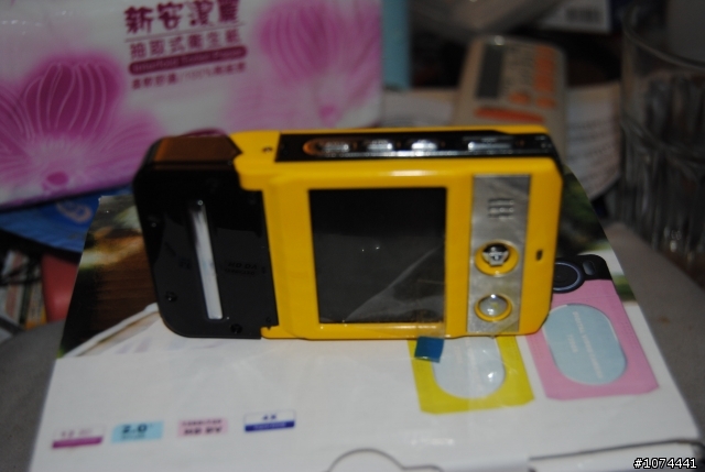 新的山寨機仿f200hd系列的dv7200a攝影機開箱文(即退貨文)