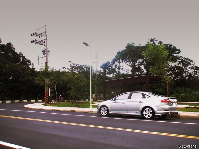 (Mondeo MK4 TDCi cFRP碳纖維內裝飾板上身) 深夜加油站遇見蘇格拉底