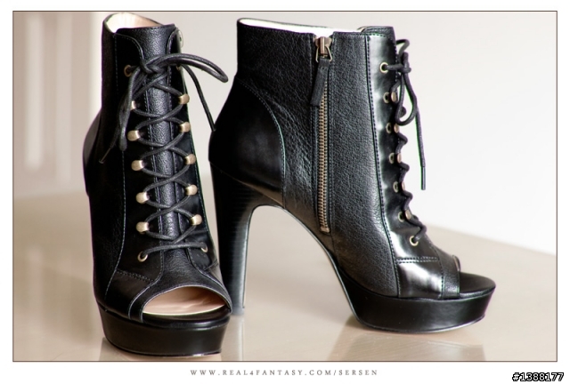 NINE WEST 早秋高跟短靴