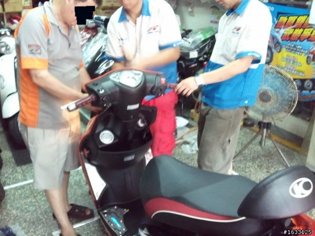 【開箱】Racing 150 KCC特仕版 黑戀橘(多圖)