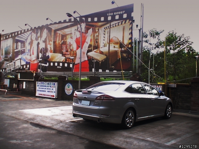 (Mondeo MK4 TDCi cFRP碳纖維內裝飾板上身) 深夜加油站遇見蘇格拉底