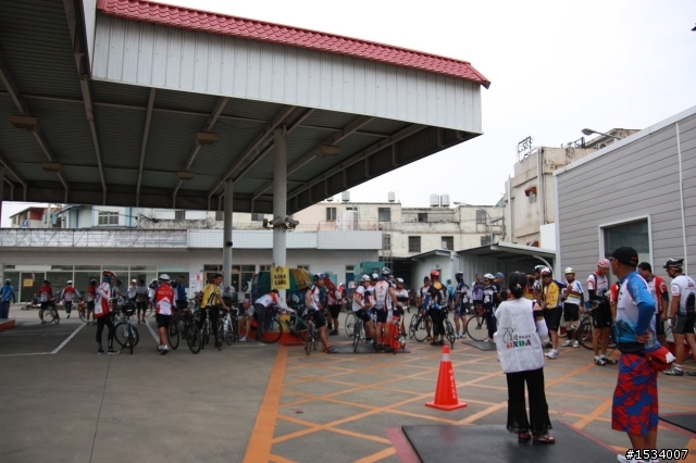 環台中100k終點前檢錄站之凱西亂亂拍(圖多)