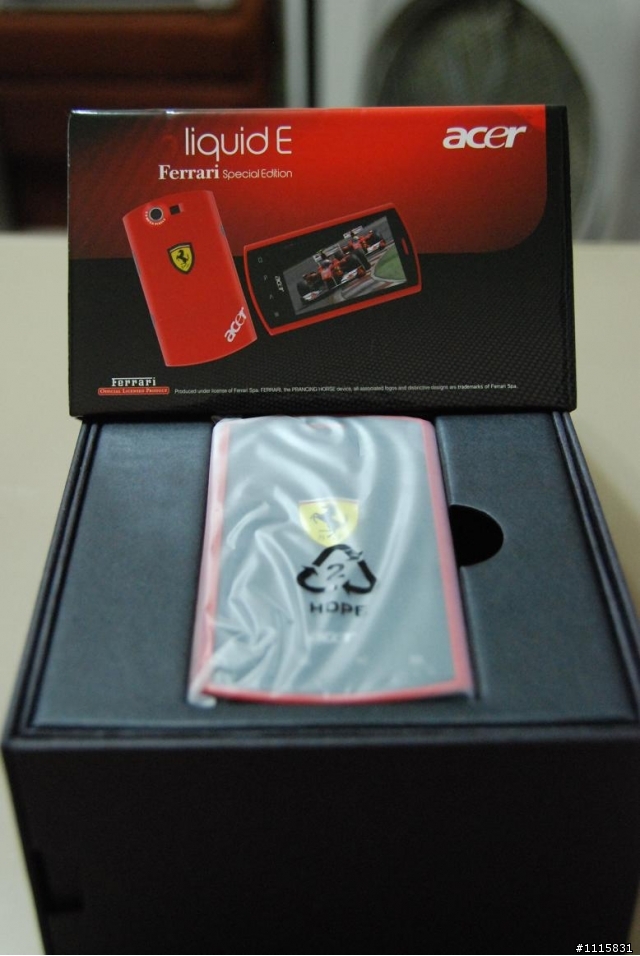 女生可以配帥手機嗎? ACER Liquid E Ferrari 開箱