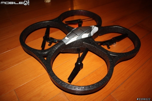 開箱文~AR.drone 法國空運來台,全台唯一,四軸飛行器
