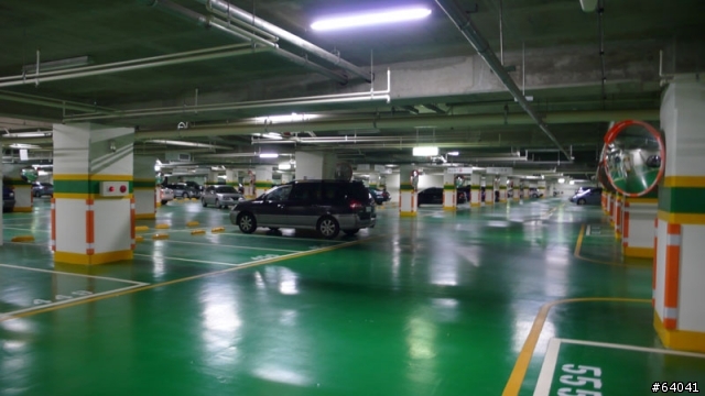 大型重車停車位難尋,但是幫他弄了還不領情呀