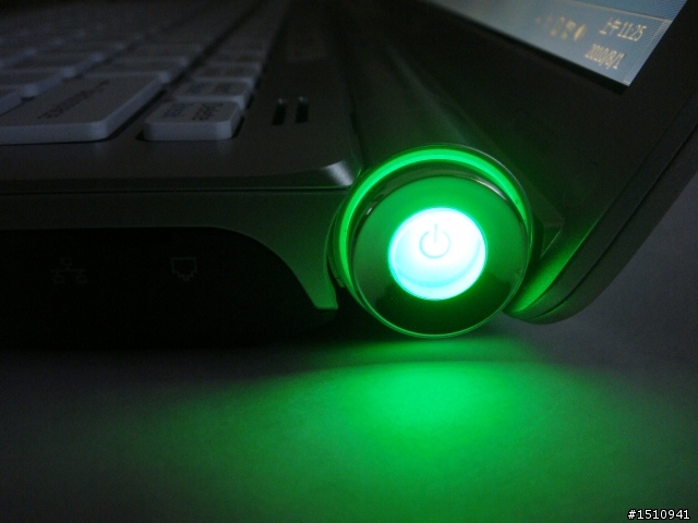 粉閃登場 我的第一台VAIO