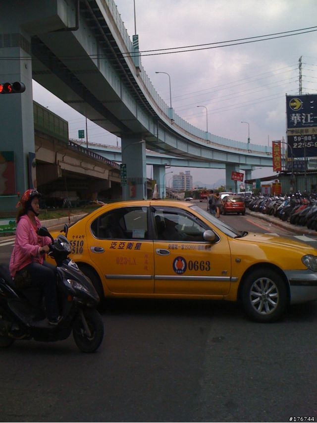新北大橋機車道試騎...