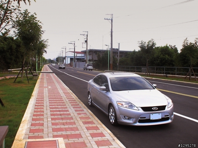 (Mondeo MK4 TDCi cFRP碳纖維內裝飾板上身) 深夜加油站遇見蘇格拉底