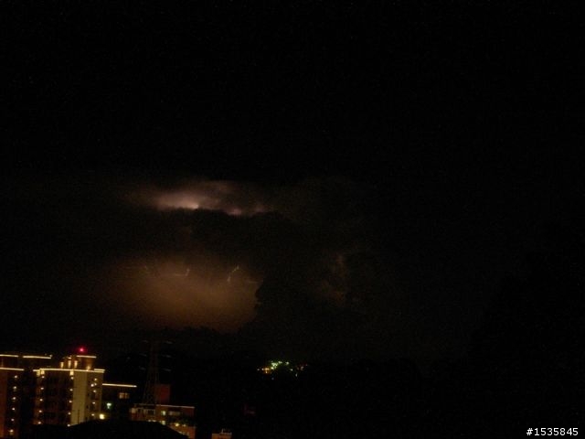 8月24日(中元節)晚上的星空異象,請問有達人可以為我解惑一下嗎?