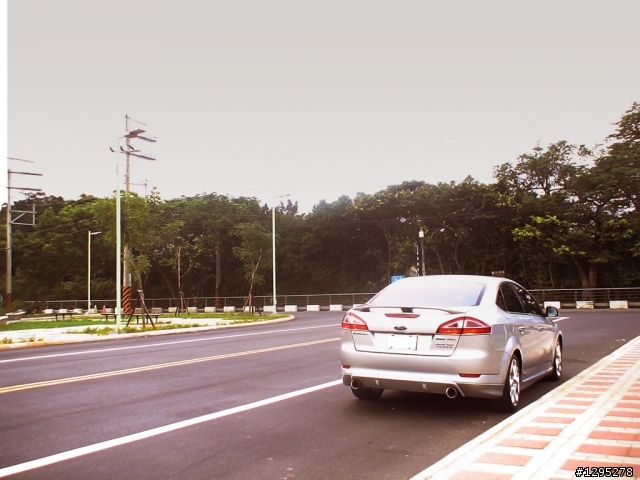 (Mondeo MK4 TDCi cFRP碳纖維內裝飾板上身) 深夜加油站遇見蘇格拉底