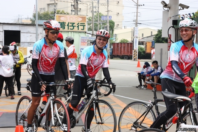 環台中100k終點前檢錄站之凱西亂亂拍(圖多)
