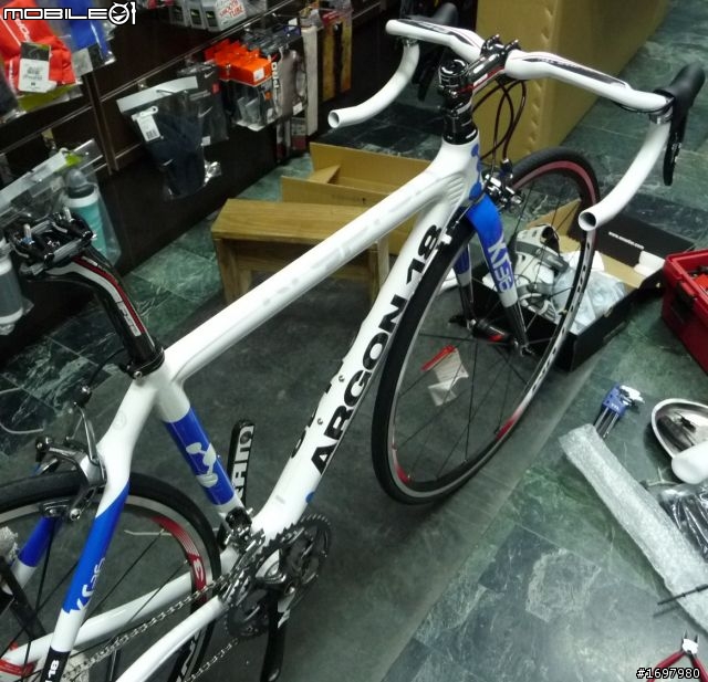 開箱文-ARGON18 KRYPTON公路車白/藍色
