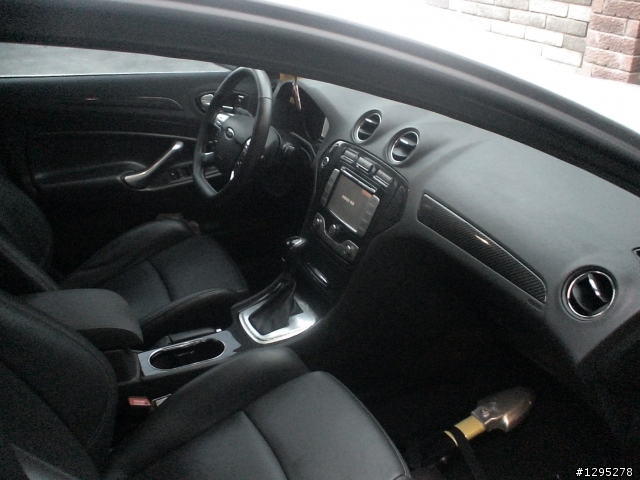 (Mondeo MK4 TDCi cFRP碳纖維內裝飾板上身) 深夜加油站遇見蘇格拉底