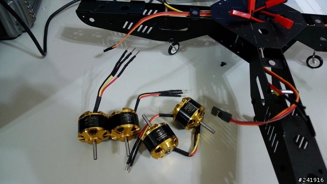 GAUI 330X 四軸飛行器開箱....增加飛行影片~~更換原廠螢光綠槳