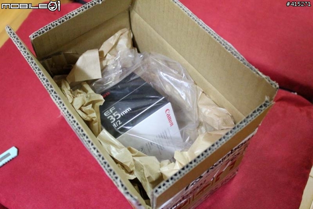 為了她->Canon EF 35mm F2.0 定焦廣角鏡0.0再度爬了一個多星期的文