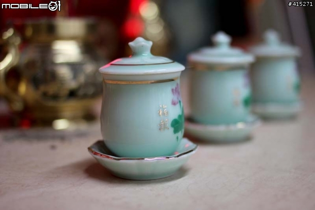 為了她->Canon EF 35mm F2.0 定焦廣角鏡0.0再度爬了一個多星期的文