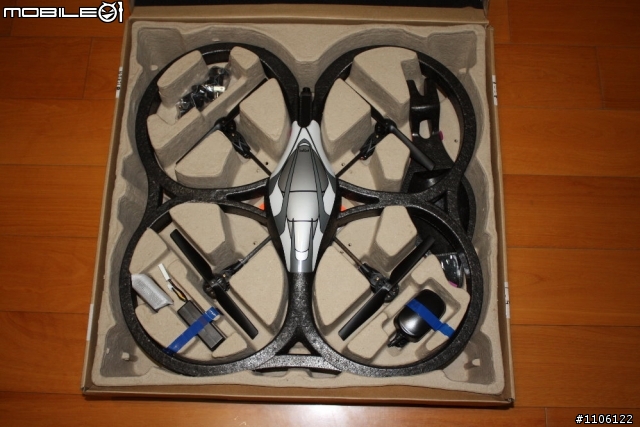 開箱文~AR.drone 法國空運來台,全台唯一,四軸飛行器