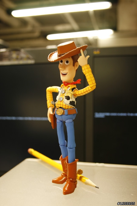 海洋堂特攝Revoltech 玩具總動員 胡迪(玩評更新)