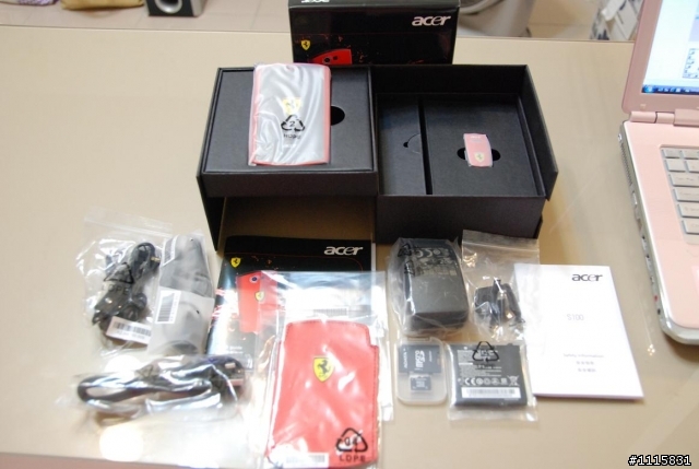 女生可以配帥手機嗎? ACER Liquid E Ferrari 開箱
