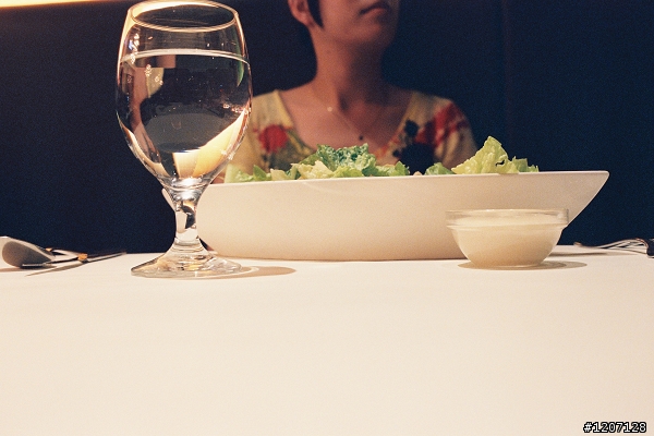 用底片 拍花蓮