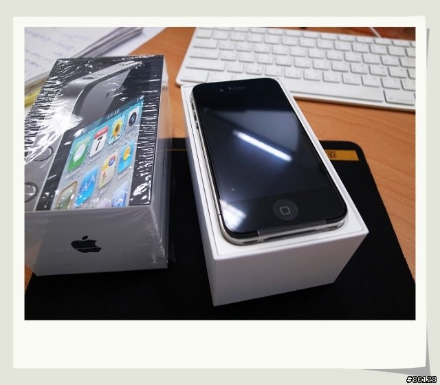 【開箱】台灣都開始預訂了,大家應該看膩之港版iPhone 4開箱