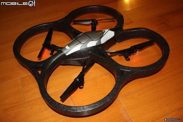 開箱文~AR.drone 法國空運來台,全台唯一,四軸飛行器