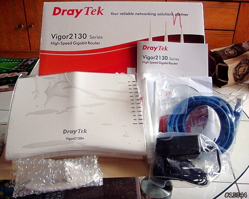 Vigor 2130n 與 一些家用網路設備購入簡易開箱文