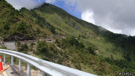 2010-7-16武嶺(標高3275公尺)台灣公路最高點單車聖地