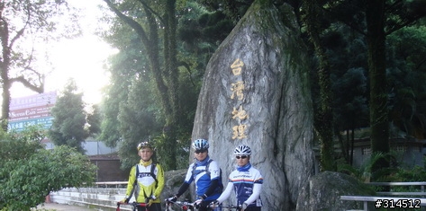 2010-7-16武嶺(標高3275公尺)台灣公路最高點單車聖地