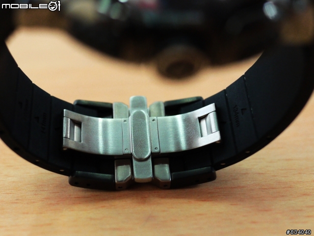 (開箱)強殖裝甲來襲! Citizen 80周年紀念Model Eco-Drive DOME Black Ver.