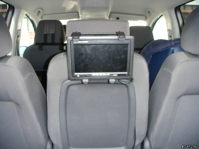 實用安全的家庭用車touran新手開箱(多指教)