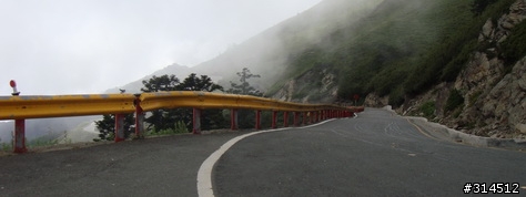 2010-7-16武嶺(標高3275公尺)台灣公路最高點單車聖地