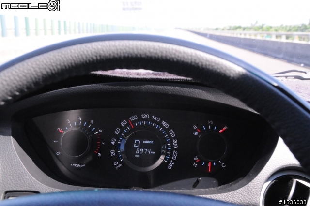 以98無鉛汽油實測定速90公里Luxgen SUV 4WD車型油耗