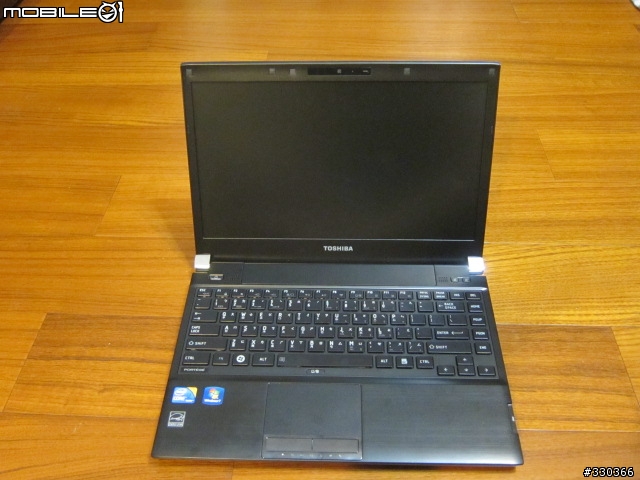 TOSHIBA R700-開箱文+ 更換 SSD 測試