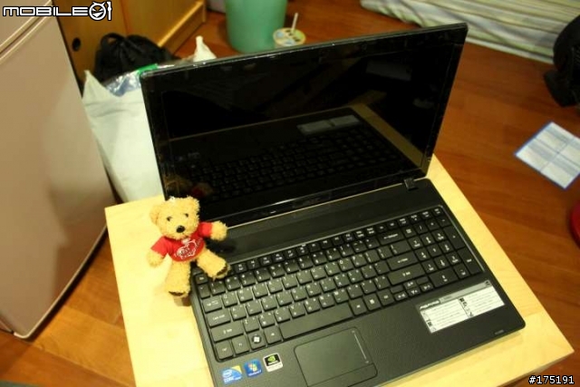 【開箱】Acer aspire 5742G 不專業開箱文