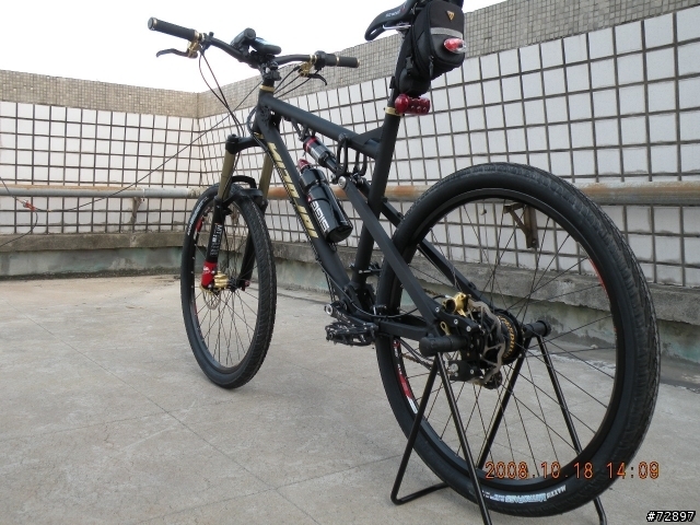 我的 NICOLAI Helius CC Travel 可折疊登山車