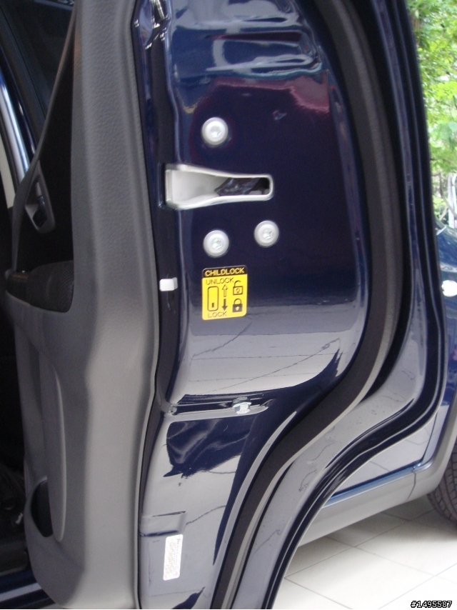 Suzuki SX4開箱文(新增10&11月保養,遊記之報導)