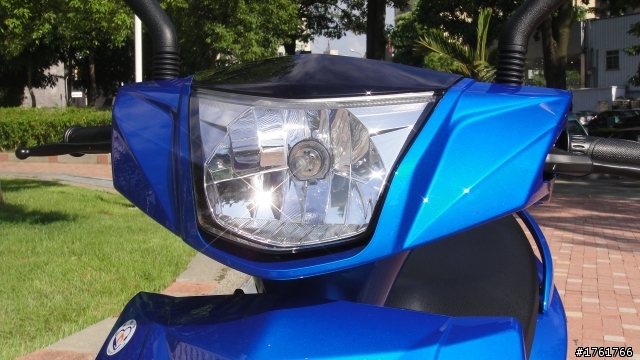 「開箱」With YAMAHA 藍白GTR aero, 整個城市就是我的賽車場!