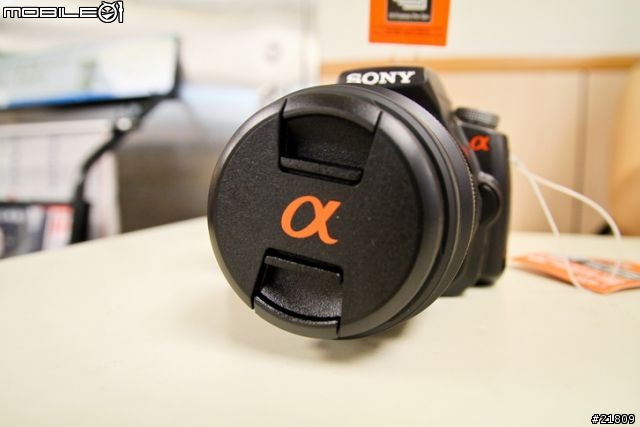 女王等了一年又一年,花滿月圓之日,Sony A55 開箱 (圖多~~~)