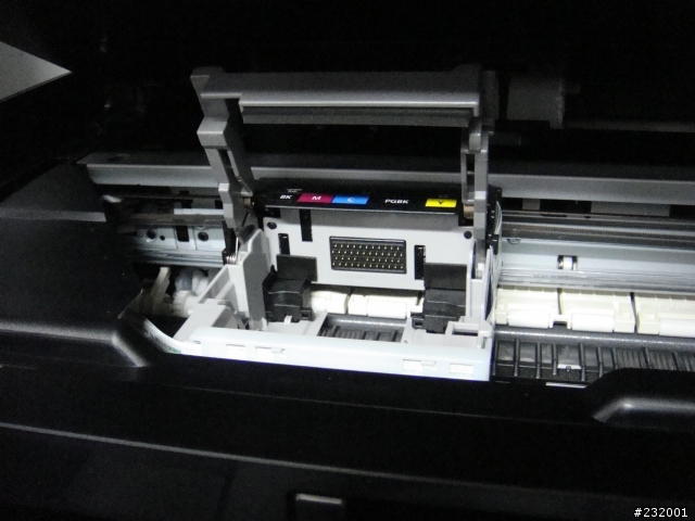 極具質感的多功能相片複合機-CANON MG5270 開箱文!(圖多)