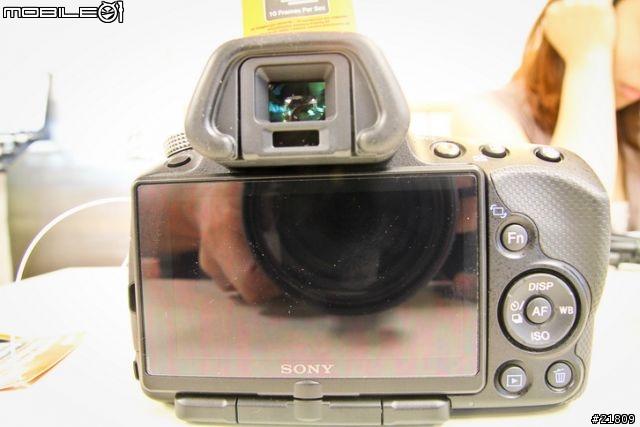 女王等了一年又一年,花滿月圓之日,Sony A55 開箱 (圖多~~~)