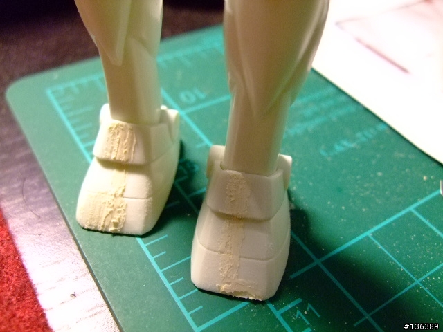 這才是初鋼 1/144 RX-78