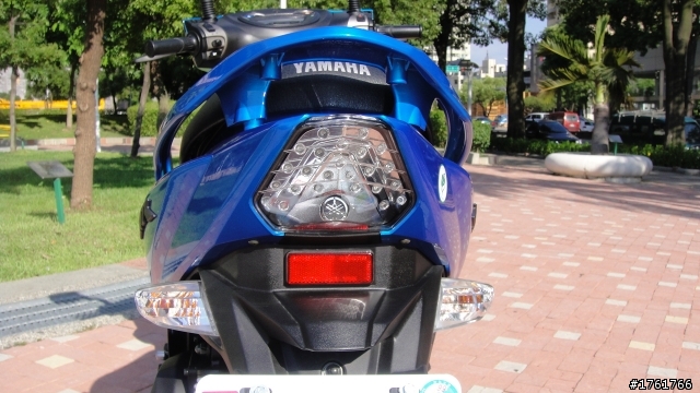 「開箱」With YAMAHA 藍白GTR aero, 整個城市就是我的賽車場!