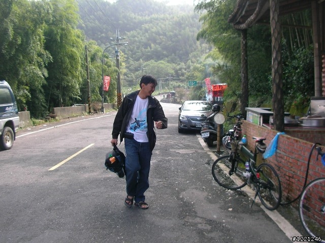 【遊記】竹山八卦茶園之奮力騎奮力吃