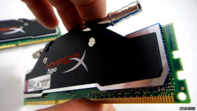擊退熱浪! Kingston HyperX H2O水冷式記憶體DDR3-2133Mhz預覽