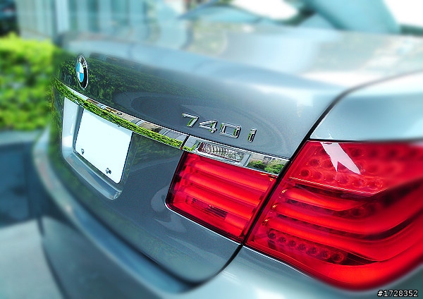 740i F01 開箱圖 續....車子終於回來了