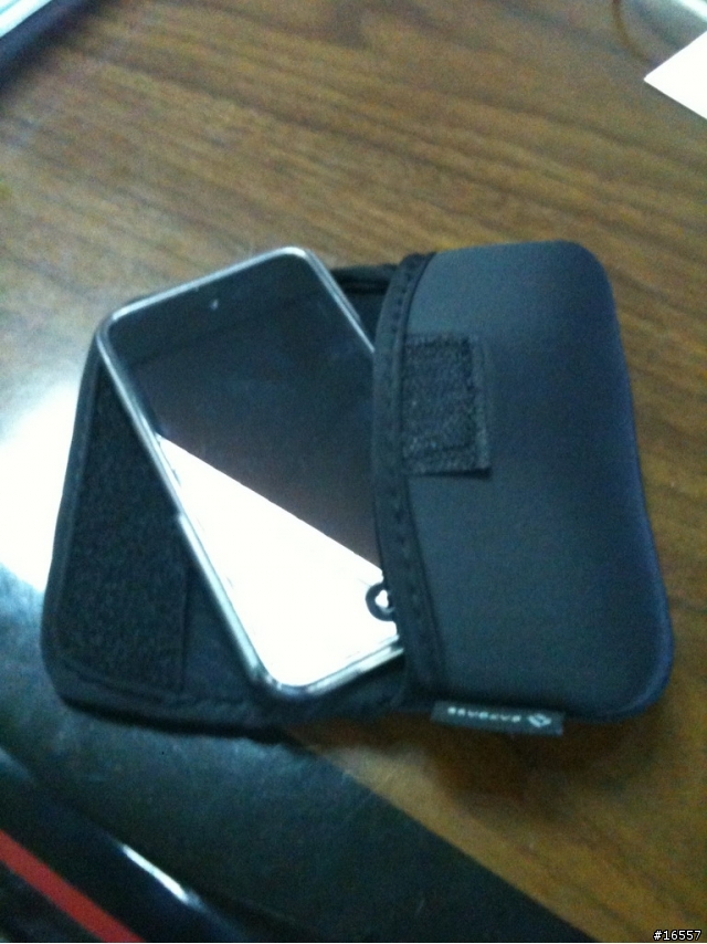 iPod Touch 4 史上第一個保護套開箱文! ^O^!