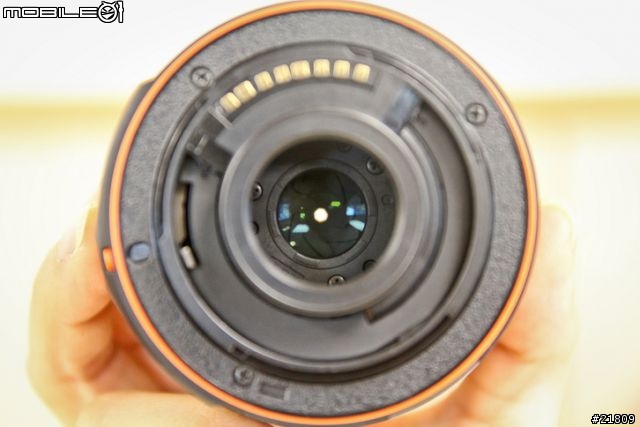 女王等了一年又一年,花滿月圓之日,Sony A55 開箱 (圖多~~~)
