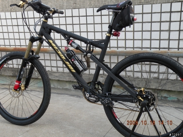 我的 NICOLAI Helius CC Travel 可折疊登山車
