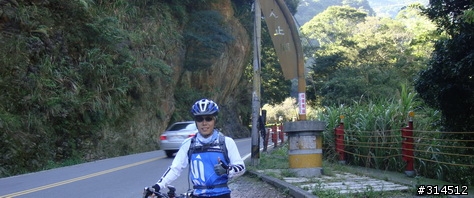 2010-7-16武嶺(標高3275公尺)台灣公路最高點單車聖地